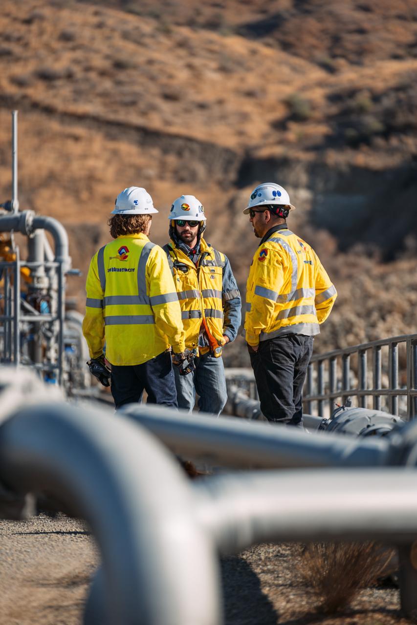 Two Nimbus Library founders in a minimalist office, showcasing the professional and versatile use of the library.